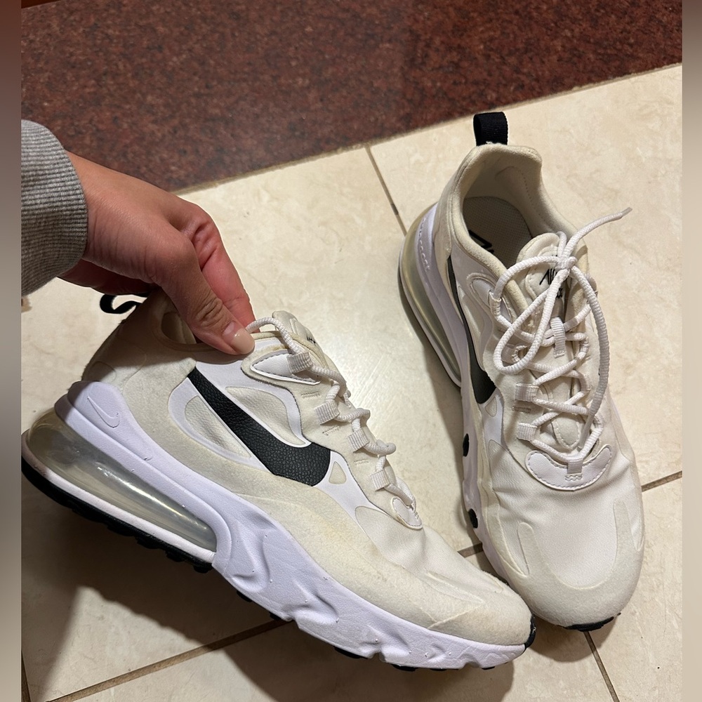 Nike women Air270 retract size 8